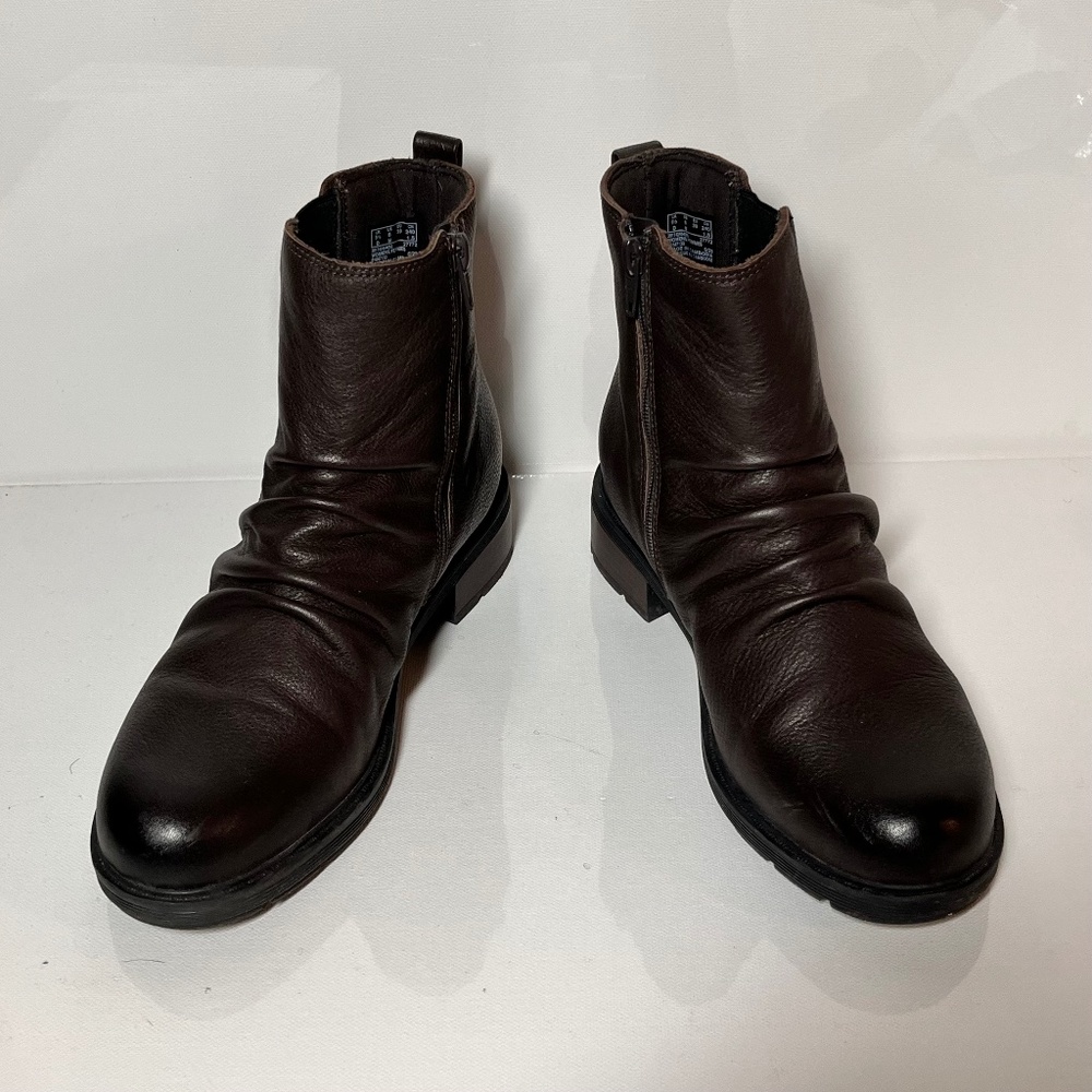 Clarks Collection Hearth Rose Leather Ankle Boot - image 4